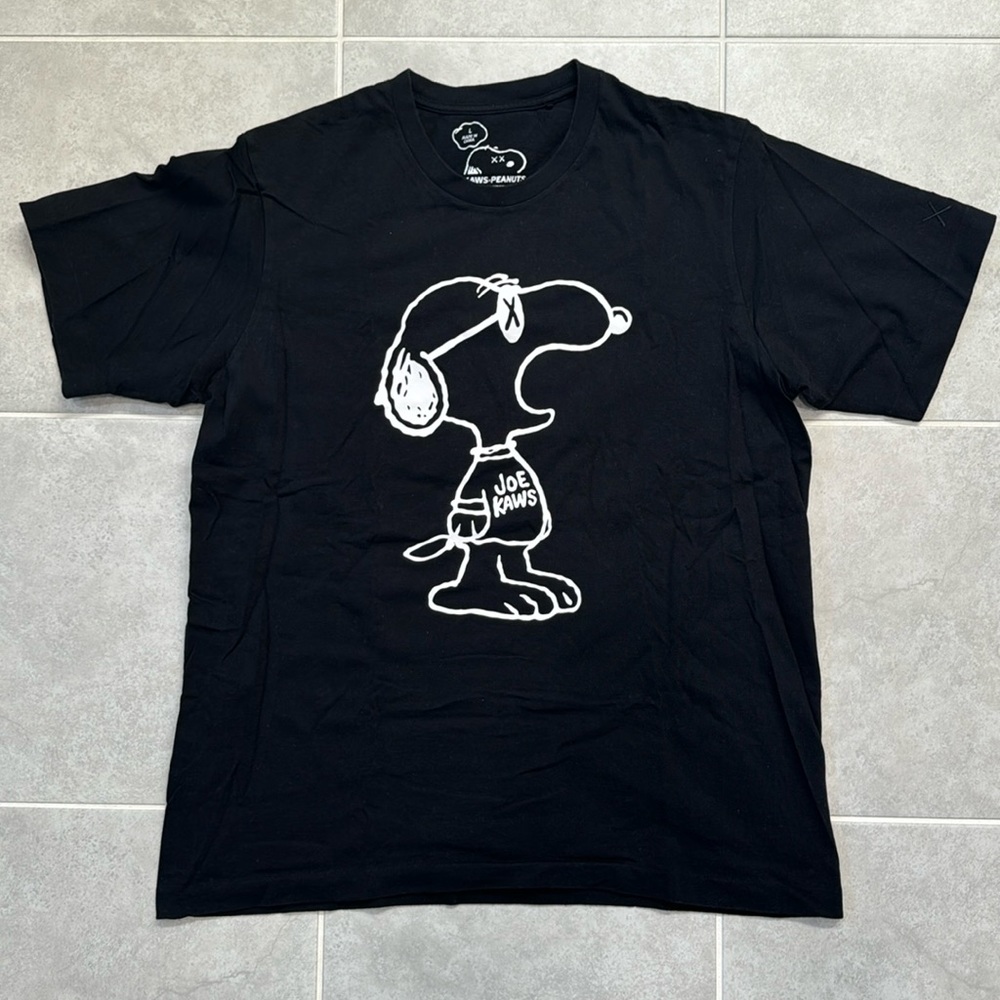 Uniqlo x KAWS x Peanuts Tee Shirt